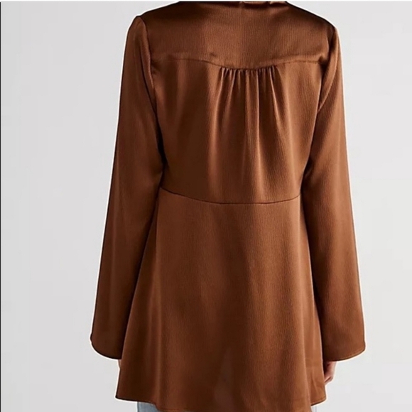 *NWT Free People Wrap Blouse Size X Small Brown - Picture 4 of 4